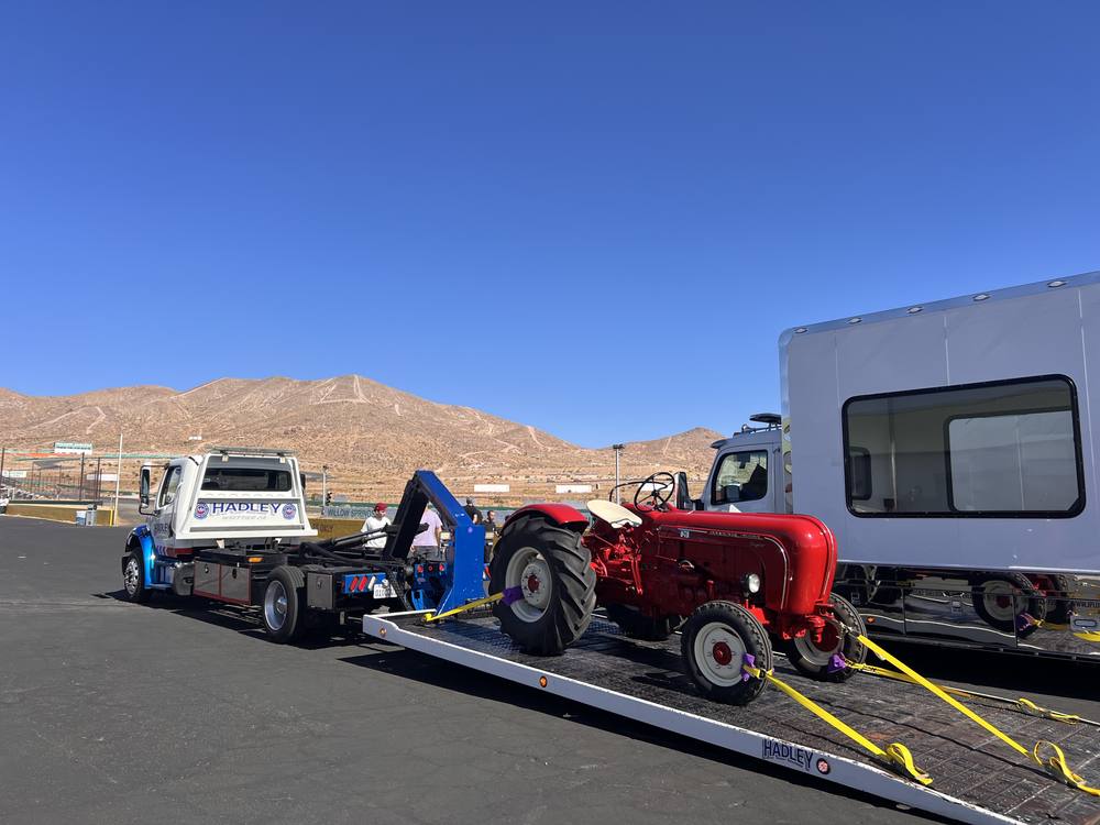 Hadley zero-degree flatbed at Willow Springs with classic tractor