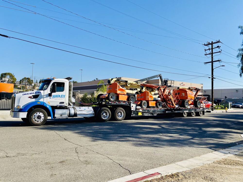 JLG boom lifts on Hadley landoll