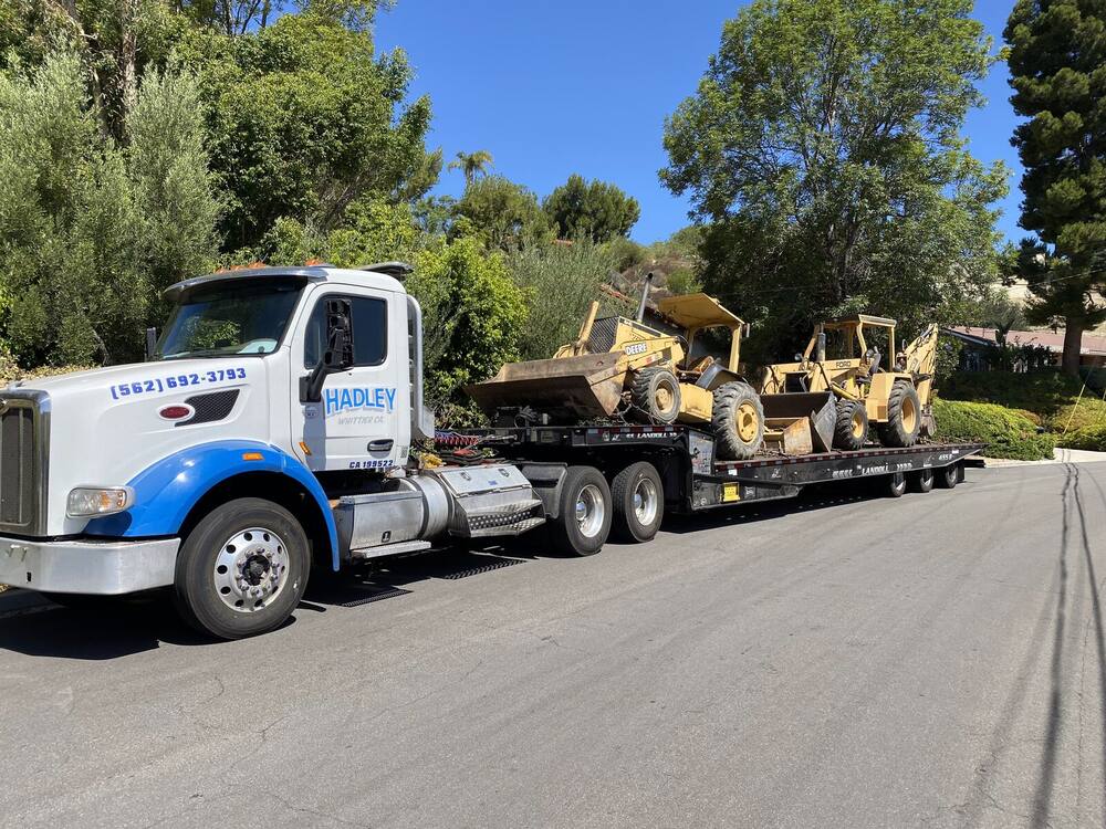 Wheel loaders on Hadley landoll